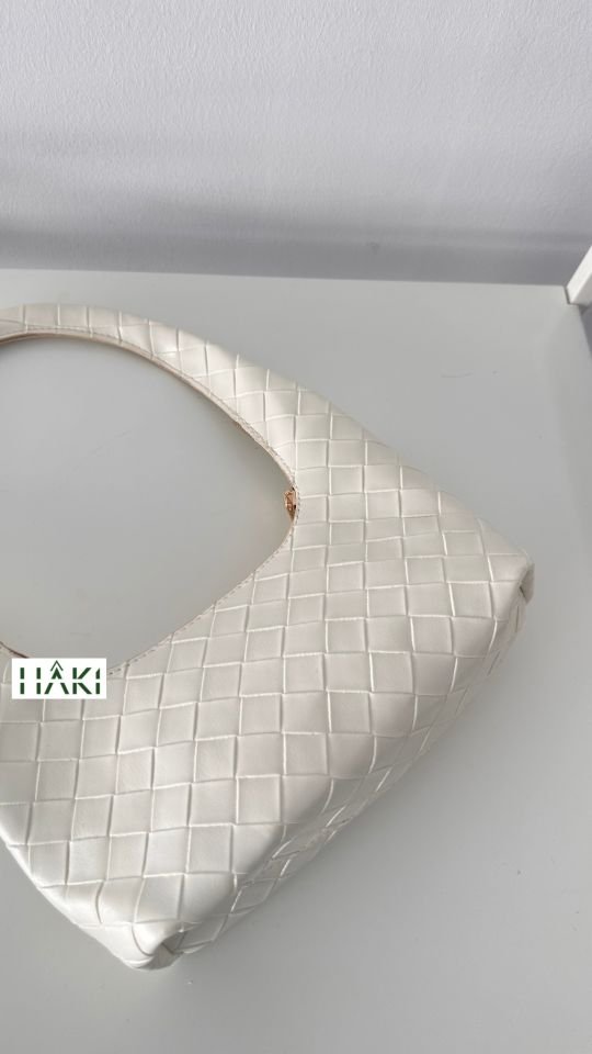 Chubu Örgü Desen Beyaz Baget Çanta