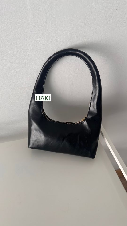 Chubu Düz Desen Siyah Baget Çanta