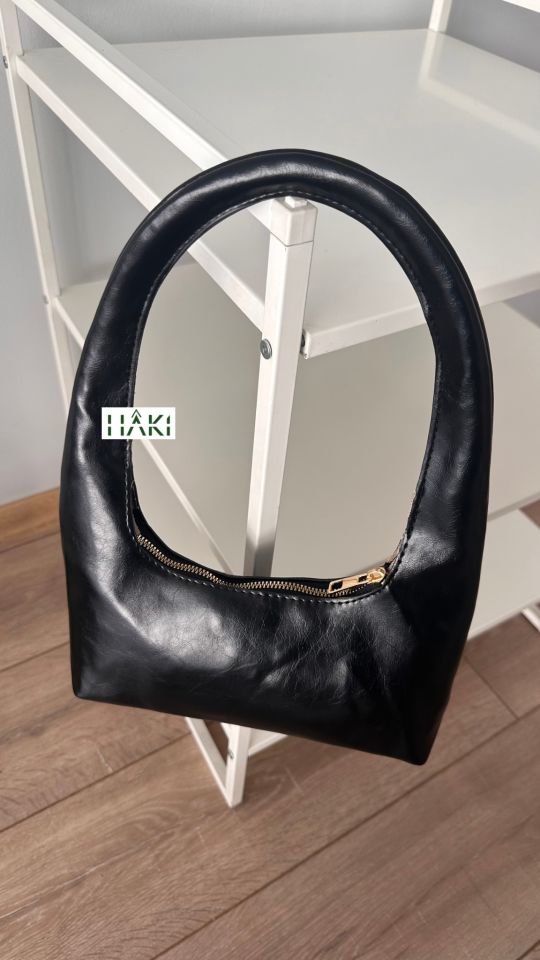 Chubu Düz Desen Siyah Baget Çanta