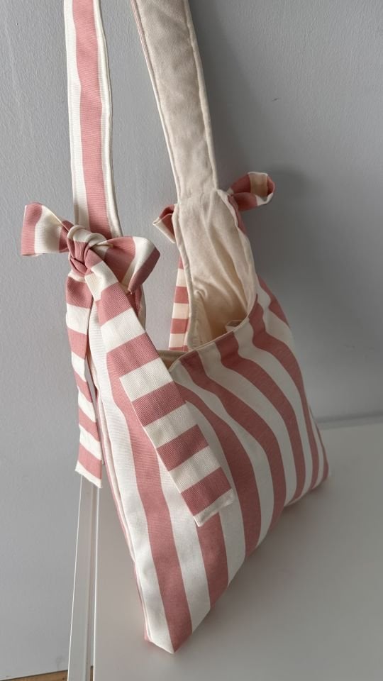 Kindly Çizgili Omuz Çantası Pudra