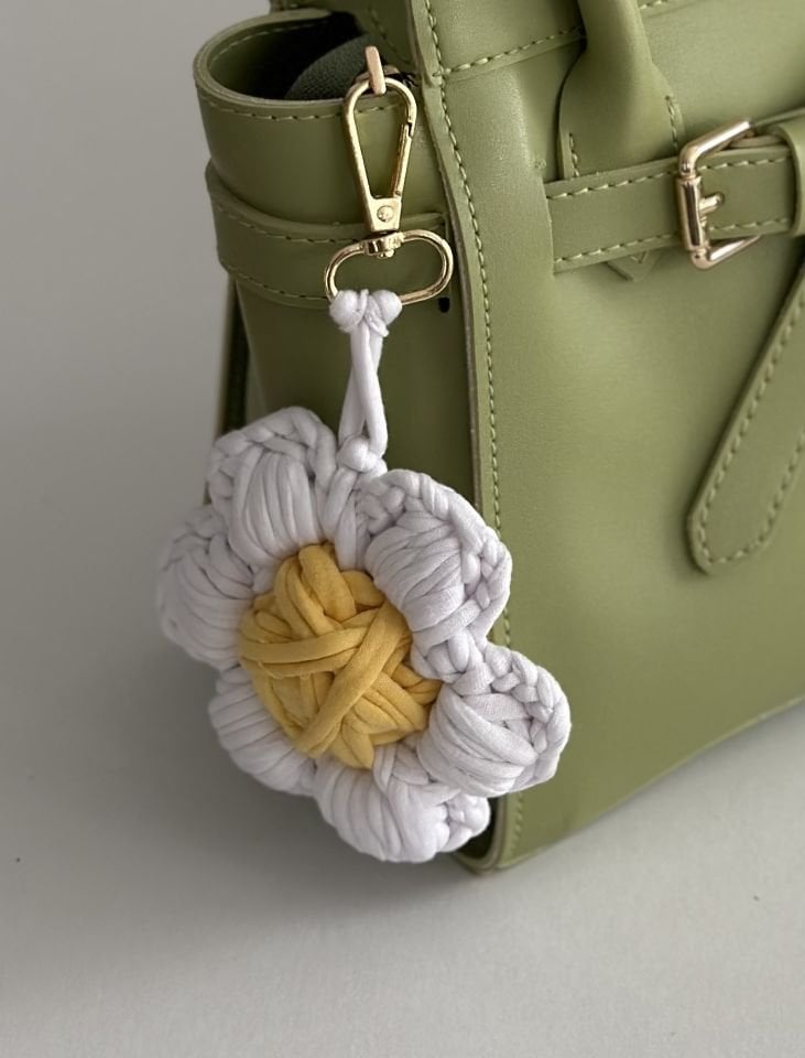 Flower Charm Beyaz