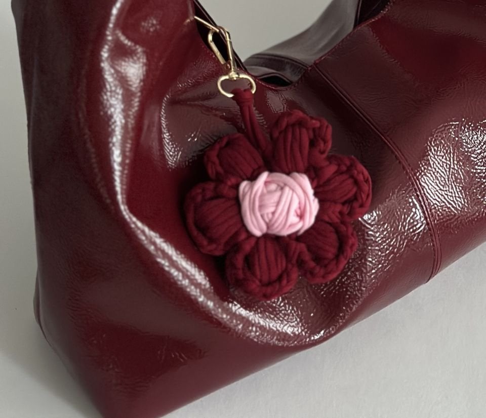 Flower Charm Bordo