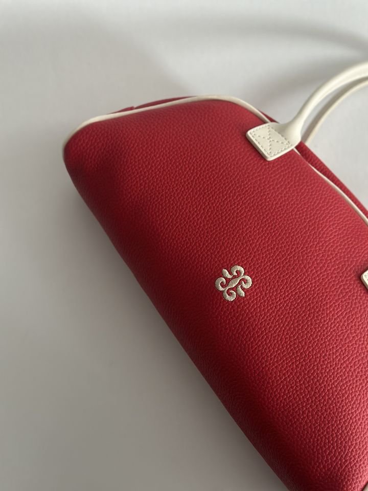 Elegance Nakış Detay El ve Omuz Çantası Kırmızı