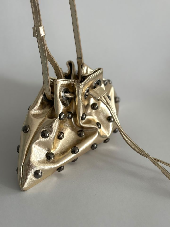 Westa Zımba Detaylı Büzgülü Omuz ve Çapraz Çanta Gold