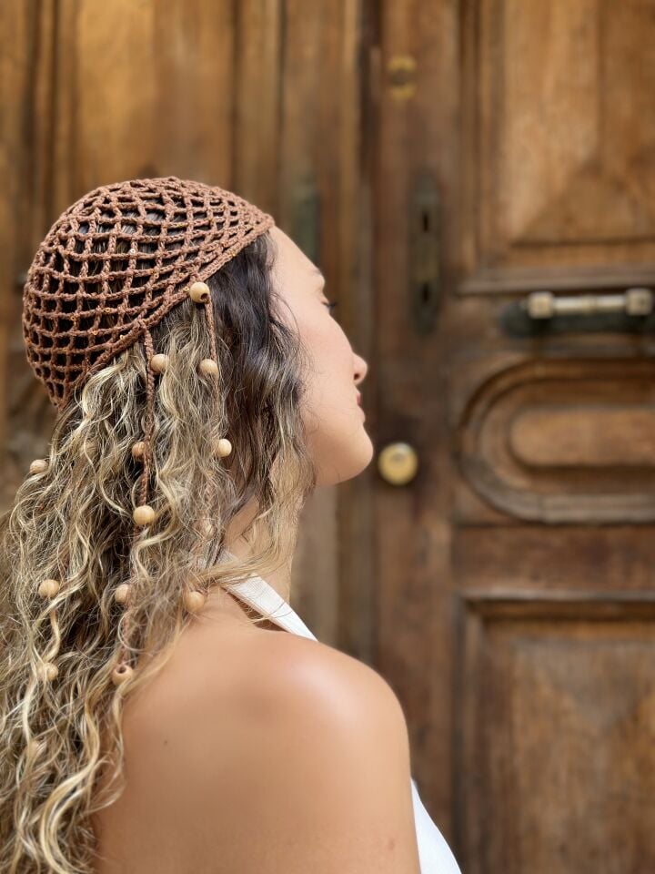 Kahverengi Pullu Örgü Kroşe Saç Filesi Boncuk Detaylı Bohem Bandana