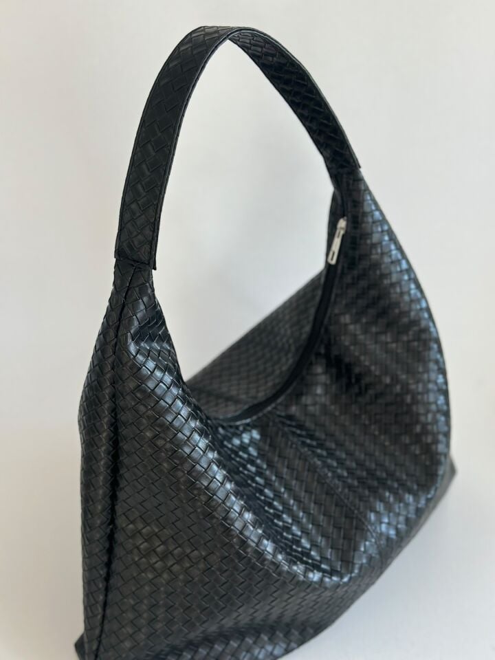 Nora Büyük Boy Örgü Desenli Salaş Omuz Çantası Siyah