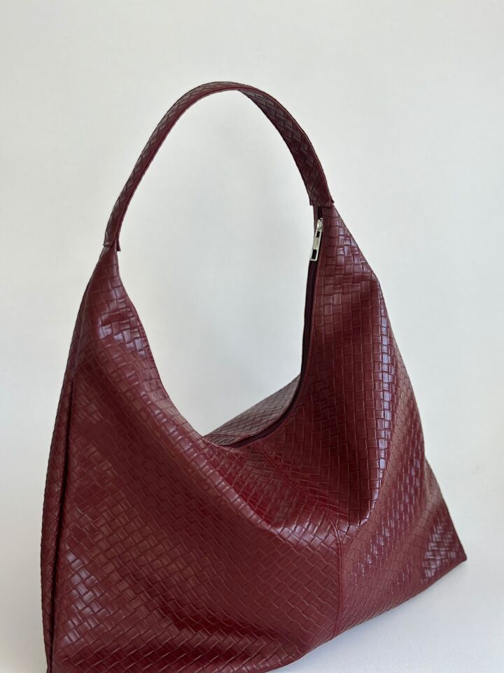 Nora Büyük Boy Örgü Desenli Salaş Omuz Çantası Bordo