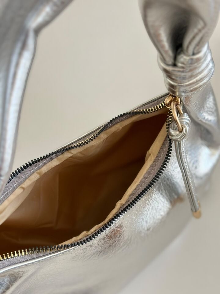 Mila Düğüm Detay Omuz Çantası Gümüş