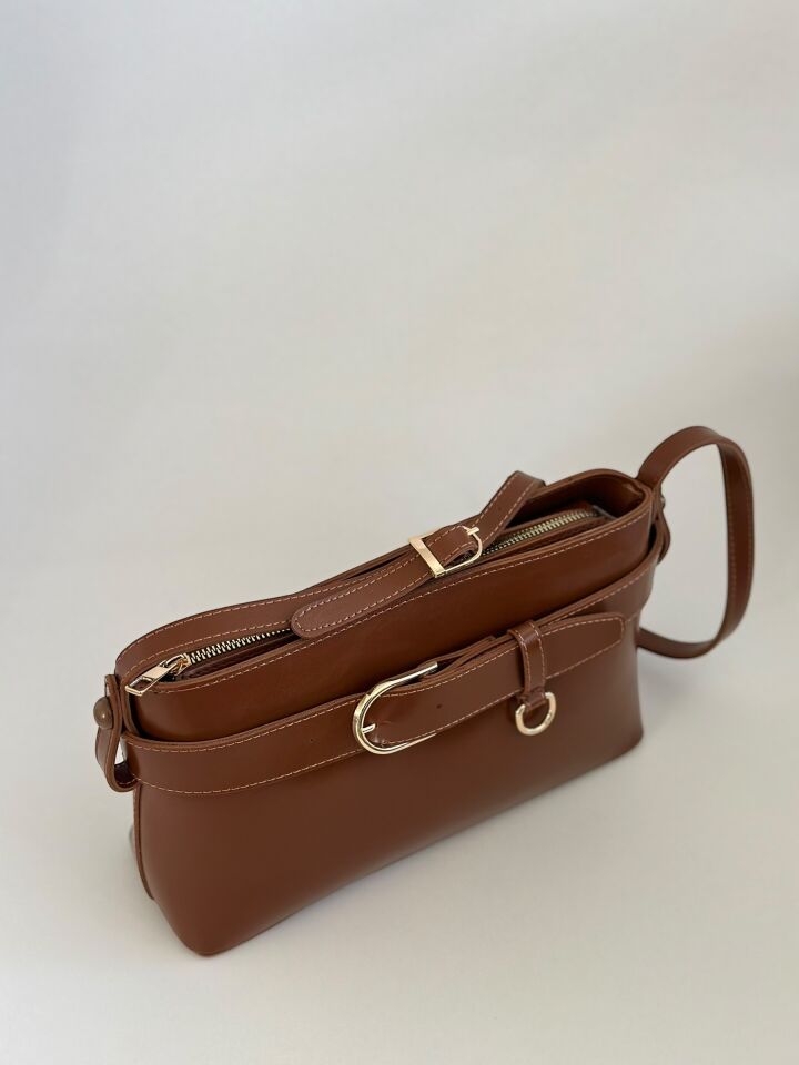 Lora Kemer Detay Omuz Çantası Taba