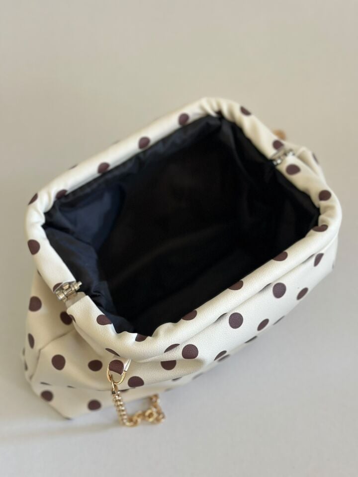 Puantiyeli Zincir Askılı Clutch Kadın Çantası Kahverengi-Beyaz